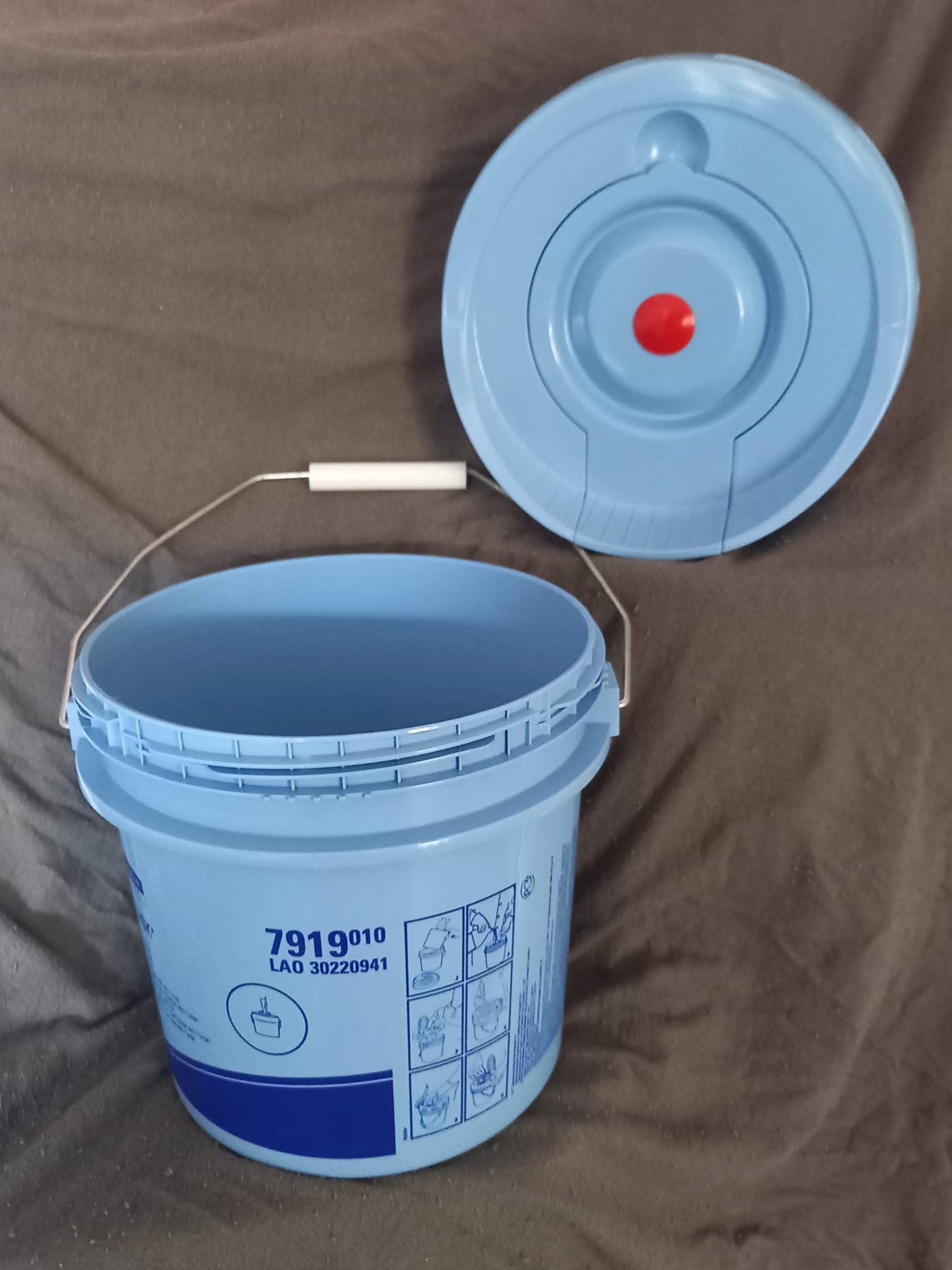 Rollenspendereimer 7919 – Spender für Wettask™ Reinigungstücher von Kimberly-Clark Professional – Bild 4